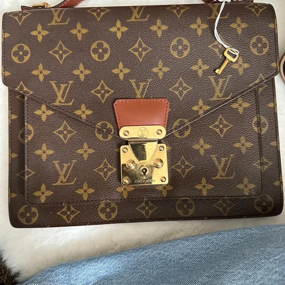 βββSOLD! Louis Vuitton Monceau βββ - Picture 3 of 17